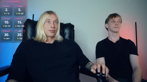 Snapshot of l_adonis_l chatting on October 23, 6:02 am Adonis online show from October 23, 6:02 am