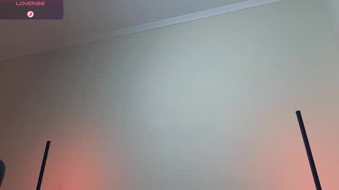 Snapshot of l_adonis_l chatting on November 9, 6:12 am Adonis online show from November 9, 6:12 am