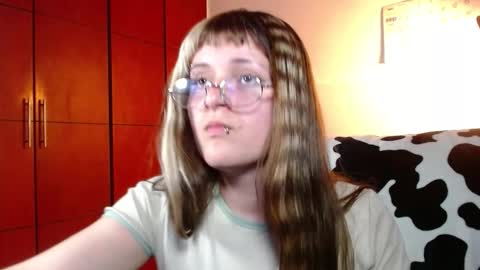Snapshot of la_femme_fatale_ chatting on September 26, 10:47 pm Hanna FREE ONLYFANS online show from September 26, 10:47 pm