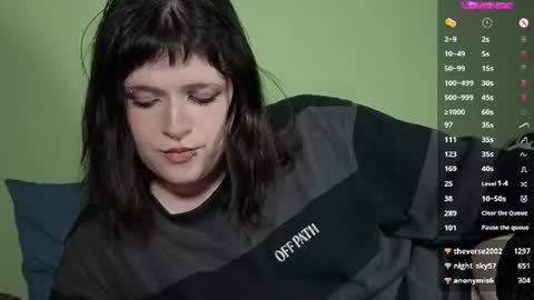 Snapshot of la_femme_fatale_ chatting on June 14, 2:24 am Hanna FREE ONLYFANS online show from June 14, 2:24 am