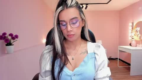 Snapshot of la_monitora chatting on May 26, 11:39 am T A T I A N A online show from May 26, 11:39 am