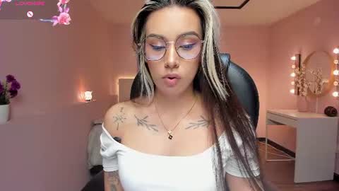 Snapshot of la_monitora chatting on June 18, 11:47 am T A T I A N A online show from June 18, 11:47 am