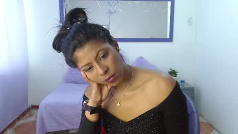 Snapshot of la_negritaa chatting on June 9, 8:31 pm Sara online show from June 9, 8:31 pm