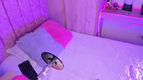 Snapshot of laana_foxx chatting on June 24, 11:15 pm lana foxx Model independient online show from June 24, 11:15 pm
