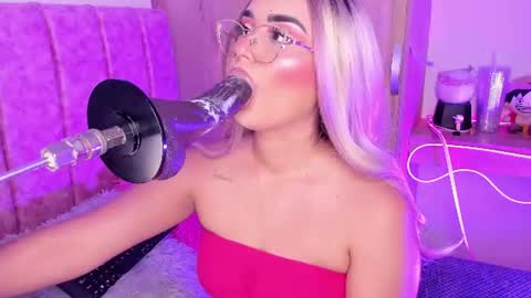 Snapshot of laana_foxx chatting on July 24, 11:36 pm lana foxx Model independient online show from July 24, 11:36 pm