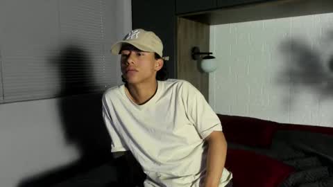 labrinthteasing online show from February 7, 3:05 pm