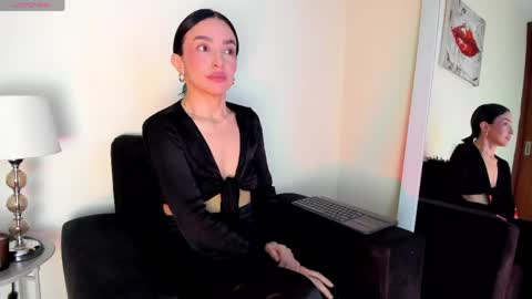 lace_victoria online show from June 2, 12:45 am