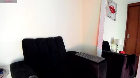 lace_victoria online show from June 20, 9:50 pm