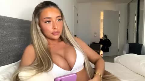 Lacey  online show from May 1, 8:24 pm