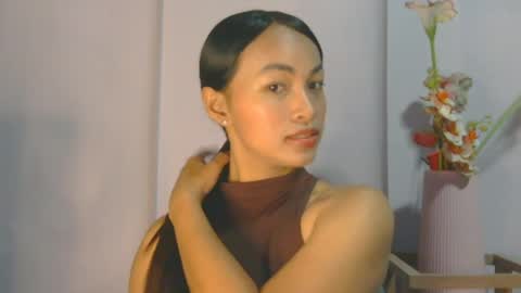 Mona online show from April 7, 2:01 am