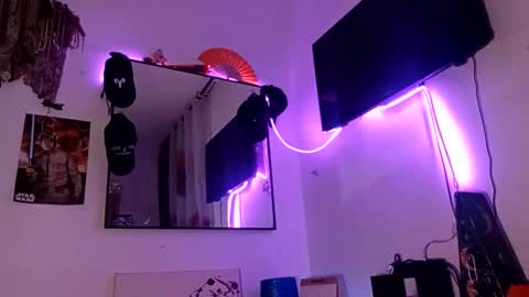 Snapshot of lachicadeldiablo chatting on March 4, 10:32 am lachicadeldiablo online show from March 4, 10:32 am