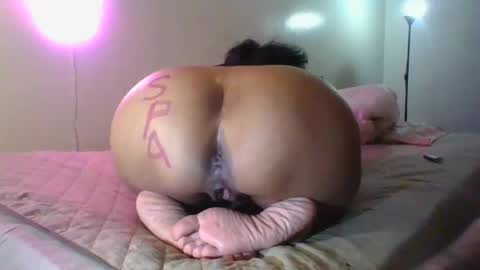 lachickadelbronx online show from January 21, 3:59 am