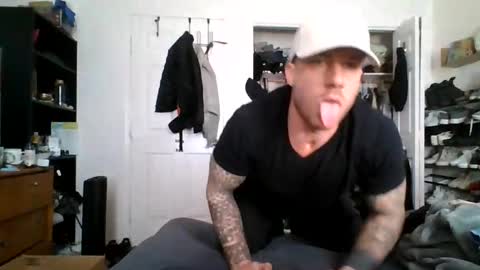 lacrioxcum18 online show from January 11, 9:20 pm