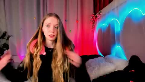 Snapshot of lada2k4 chatting on June 16, 4:59 am Lada online show from June 16, 4:59 am