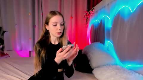 Snapshot of lada2k4 chatting on June 18, 5:08 am Lada online show from June 18, 5:08 am