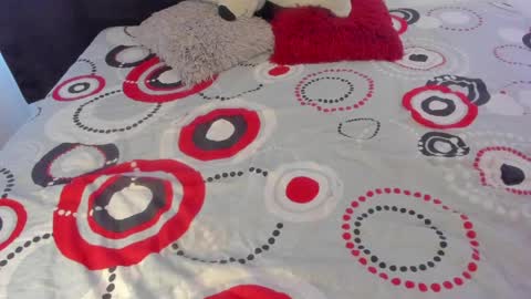 Snapshot of ladahear_ chatting on May 29, 3:43 pm Akyra online show from May 29, 3:43 pm