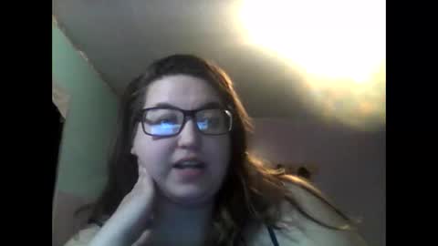 Snapshot of laddybuggie27 chatting on February 5, 5:53 pm Laddybuggie27 online show from February 5, 5:53 pm