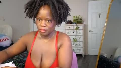 Snapshot of ladiosa_selene chatting on June 30, 7:26 pm La Diosa Selene online show from June 30, 7:26 pm