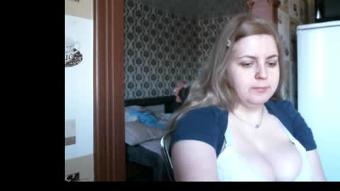 lady cute cat29 online show from April 29, 1:43 am