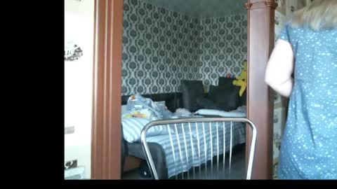 Snapshot of lady_cute_cat chatting on May 8, 2:50 am lady cute cat29 online show from May 8, 2:50 am