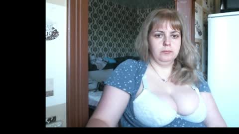 Snapshot of lady_cute_cat chatting on June 9, 2:23 am lady cute cat29 online show from June 9, 2:23 am