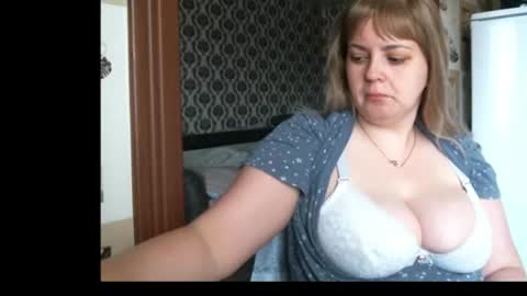 Snapshot of lady_cute_cat chatting on June 10, 3:07 am lady cute cat29 online show from June 10, 3:07 am