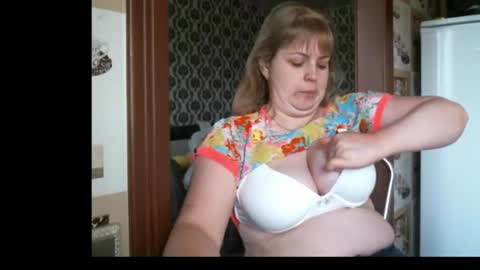 Snapshot of lady_cute_cat chatting on June 16, 2:47 am lady cute cat29 online show from June 16, 2:47 am