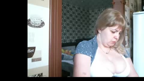 Snapshot of lady_cute_cat chatting on June 17, 2:58 am lady cute cat29 online show from June 17, 2:58 am