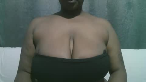 lady_dearra online show from October 3, 3:14 am