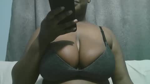 lady_dearra online show from October 28, 4:49 am