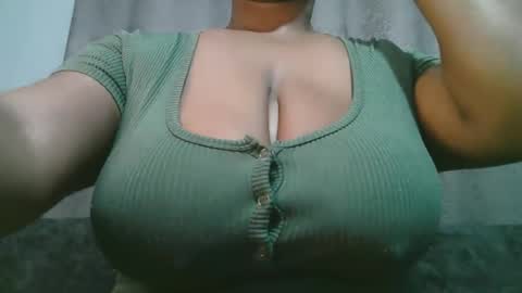lady_dearra online show from April 22, 3:53 am