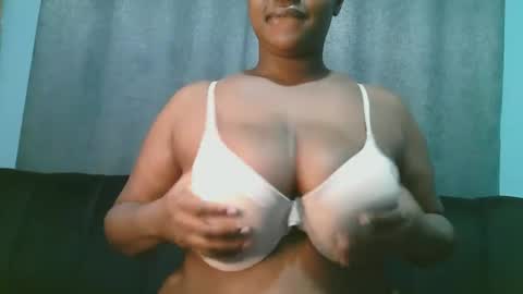 lady_dearra online show from June 5, 3:02 am