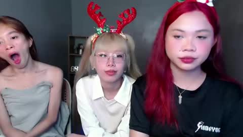 Snapshot of lady_galacticax chatting on December 27, 6:03 am    online show from December 27, 6:03 am