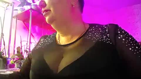 Lady Gloria online show from January 1, 3:13 am