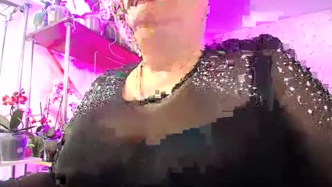 Lady Gloria online show from March 8, 9:17 am