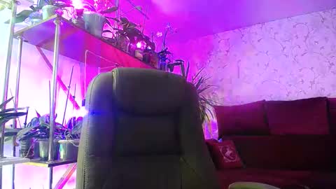 Lady Gloria online show from October 9, 5:27 am