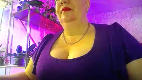 Lady Gloria online show from April 11, 6:18 am
