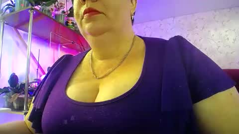 Snapshot of lady_gloria chatting on May 16, 6:32 am Lady Gloria online show from May 16, 6:32 am