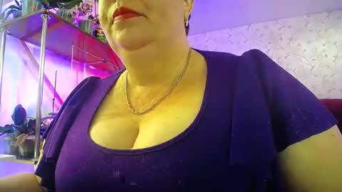 Snapshot of lady_gloria chatting on May 16, 6:54 am Lady Gloria online show from May 16, 6:54 am