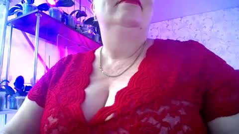 Snapshot of lady_gloria chatting on June 13, 12:03 pm Lady Gloria online show from June 13, 12:03 pm
