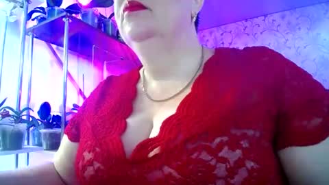 Snapshot of lady_gloria chatting on June 21, 6:27 am Lady Gloria online show from June 21, 6:27 am