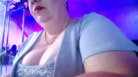 Snapshot of lady_gloria chatting on July 3, 3:02 am Lady Gloria online show from July 3, 3:02 am