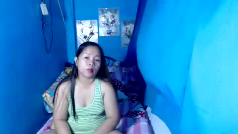 lady_in_bed69 online show from April 27, 9:35 pm