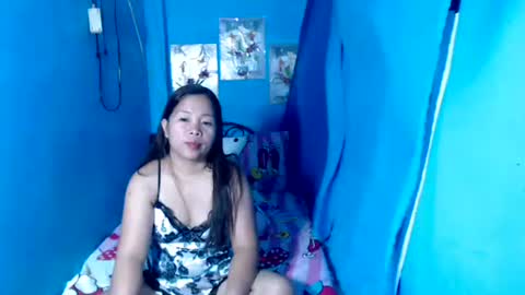 lady_in_bed69 online show from May 3, 9:54 pm