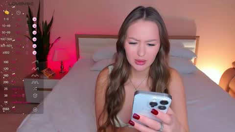 Krissy online show from October 29, 10:06 am