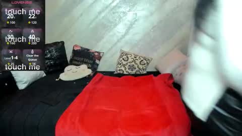 Snapshot of lady_lauren chatting on November 19, 6:02 am lady lauren online show from November 19, 6:02 am