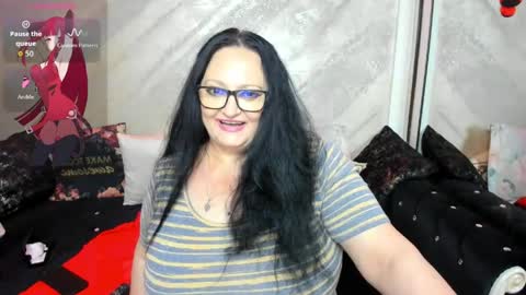 Snapshot of lady_lauren chatting on May 13, 4:10 am lady lauren online show from May 13, 4:10 am