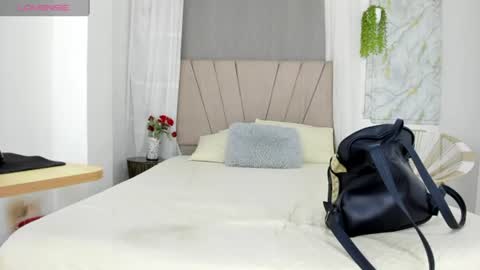 Snapshot of lady_miss___ chatting on July 22, 12:19 pm lady_miss___ online show from July 22, 12:19 pm