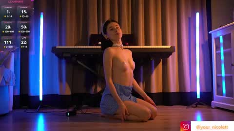 lady_nicolett online show from December 22, 12:07 am