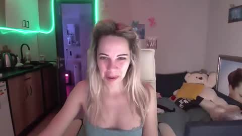 lady_smile69 online show from December 4, 4:44 am